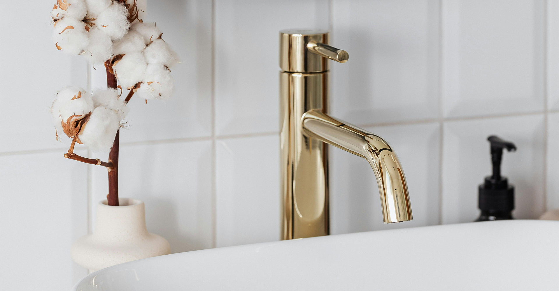 Are Bathroom Taps Universal? The Answer Simplified for DIYers