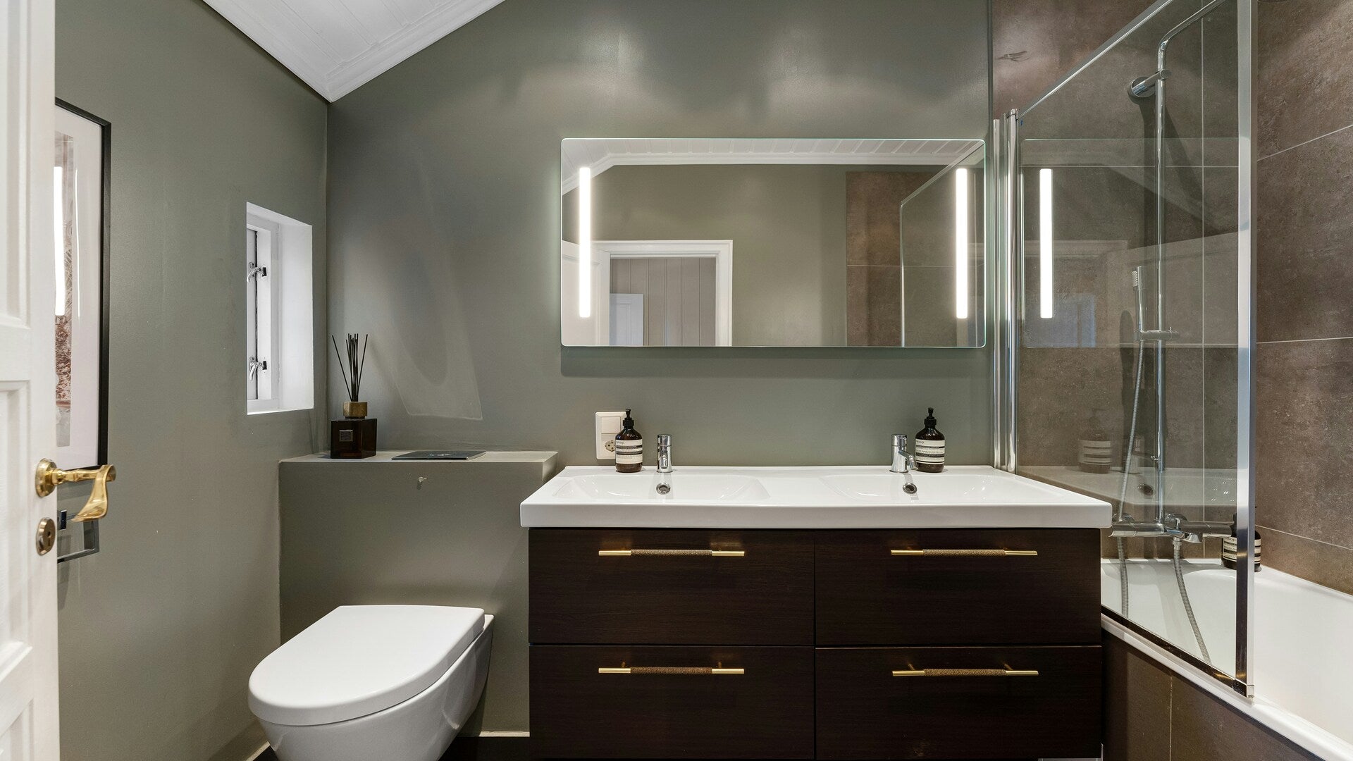 vanity unit