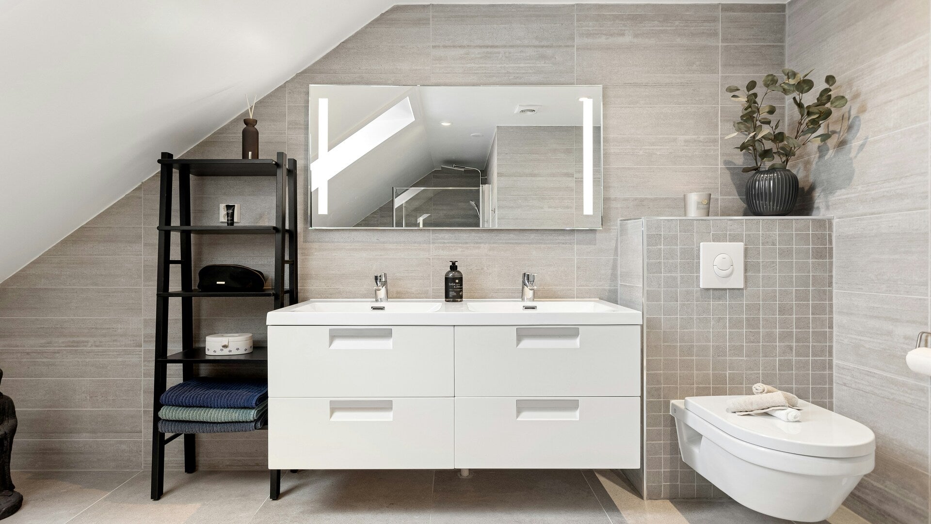 vanity unit